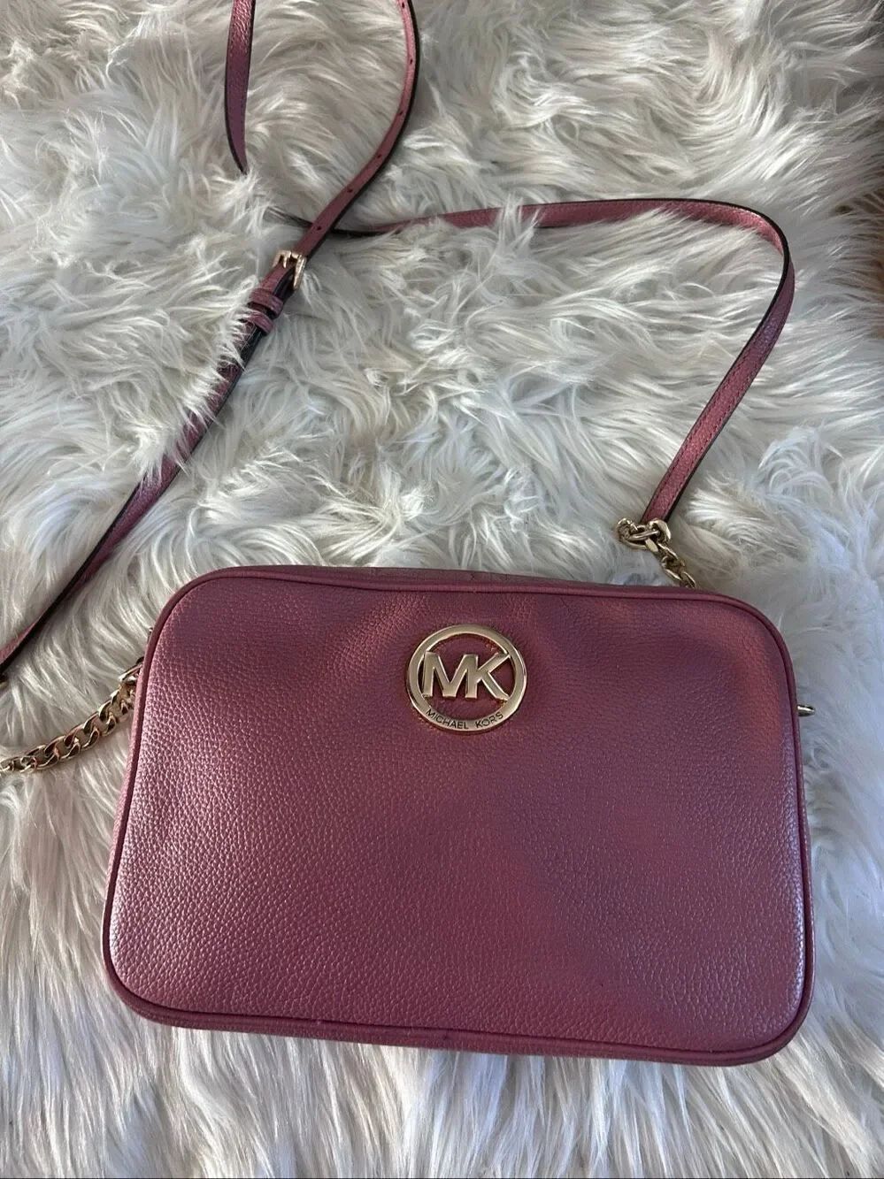 MichaelβKors Fulton Large Leather Crossbody pink
